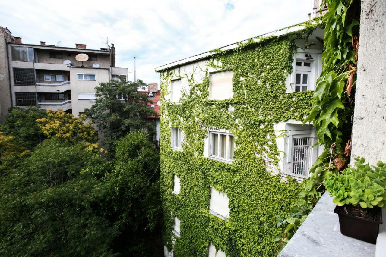 Bright Lights, Big City Studio Budapeste Exterior foto